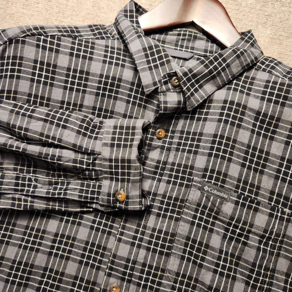 Columbia Button Down Shirt Mens XL Grey Black Plaid Long Sleeve Outdoor Pockets